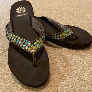 Yellow Box Delma Flip Flops VGUC